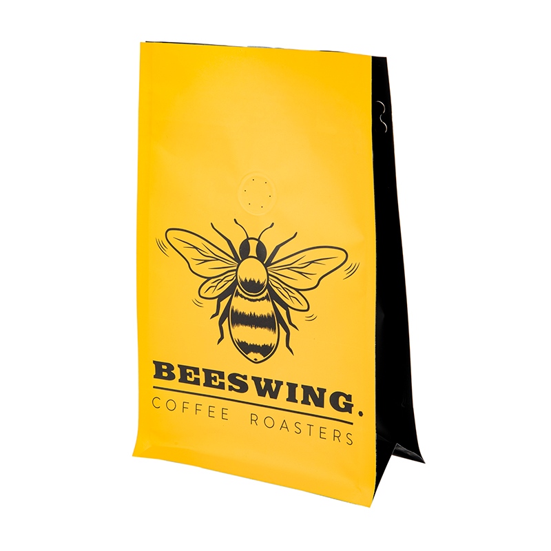 Pourquoi les marques de café devraient-elles choisir un sac à fond plat pour grains de café au lieu des sachets traditionnels